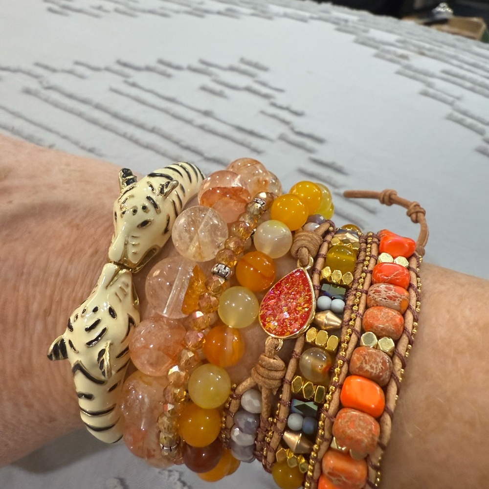 Fashion Jewelry Gold and Black Tiger Bracelet